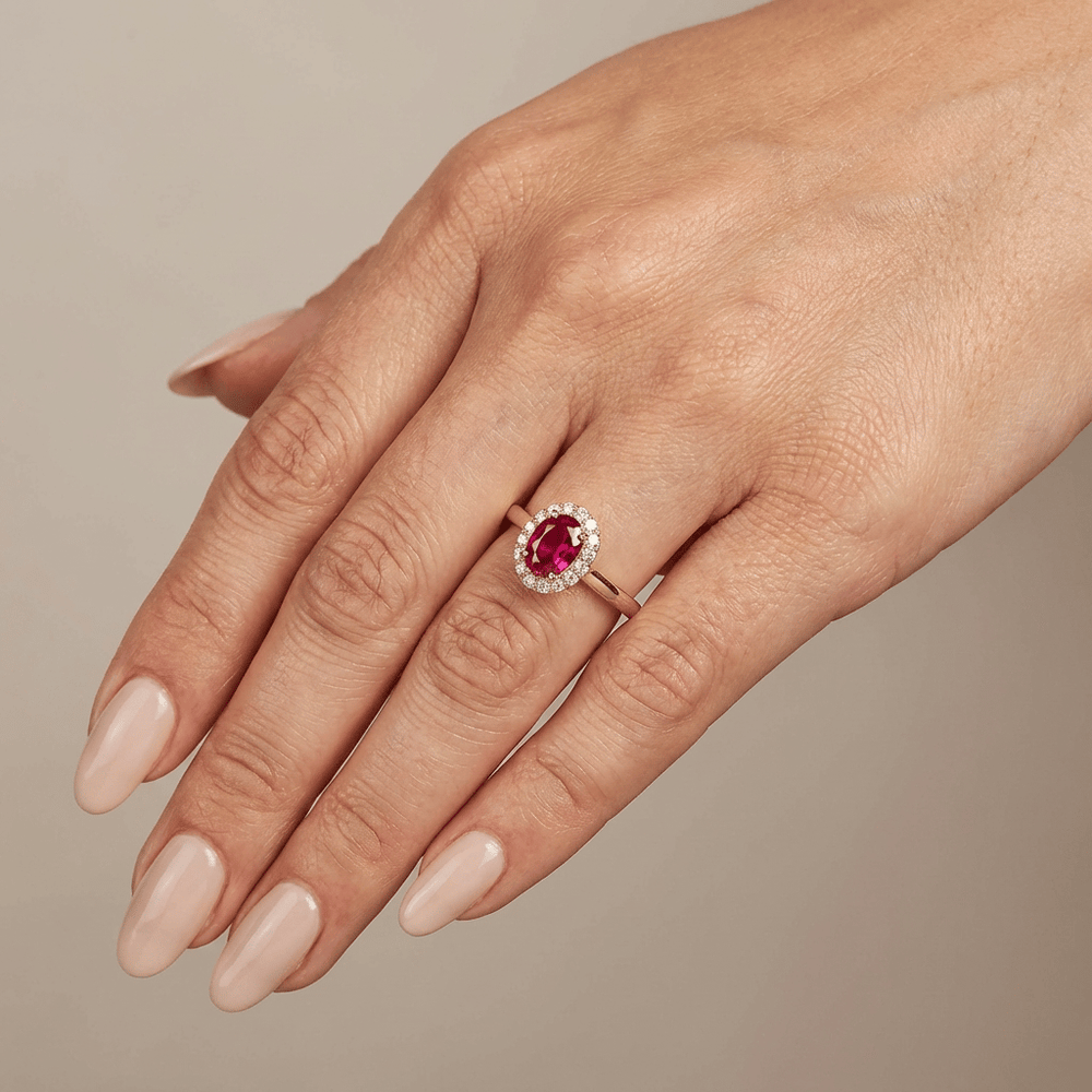 Ovaler Halo-Ring mit 1-Karat-Diamanten (im Labor gezüchtet), 18 Karat Gelbgold
