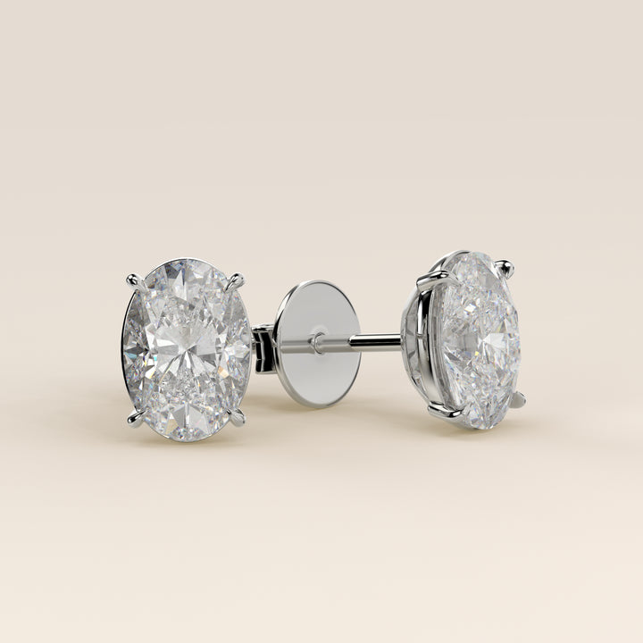 Daisy – Ovale Ohrstecker mit im Labor gezüchteten Diamanten