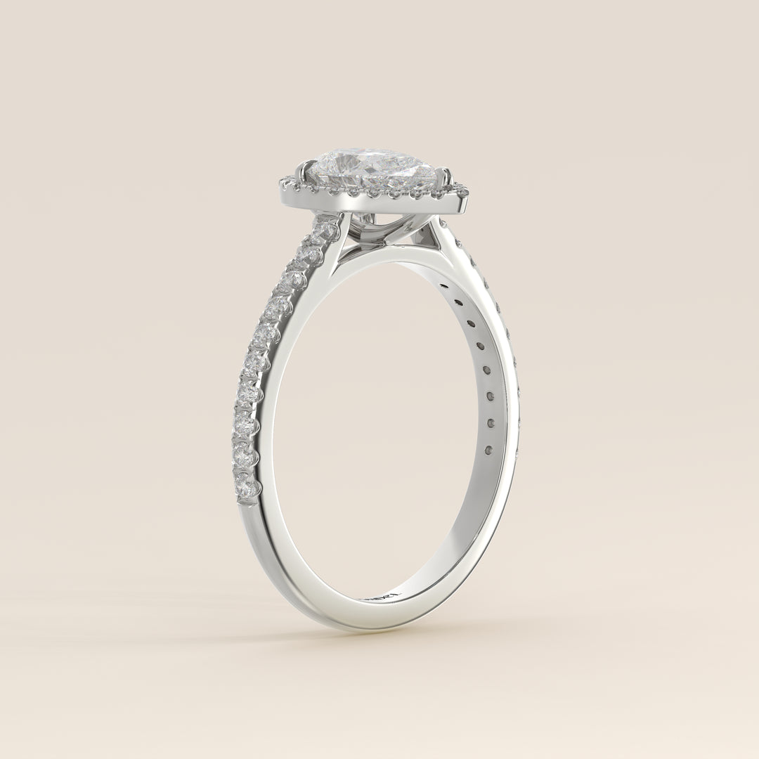 Rosie – Birnenförmiger Halo-Ring mit im Labor gezüchtetem Diamanten und Pavé-Fassung