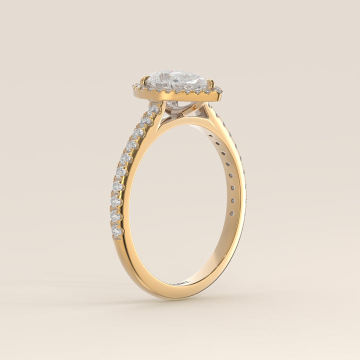 Rosie – Birnenförmiger Halo-Ring mit im Labor gezüchtetem Diamanten und Pavé-Fassung