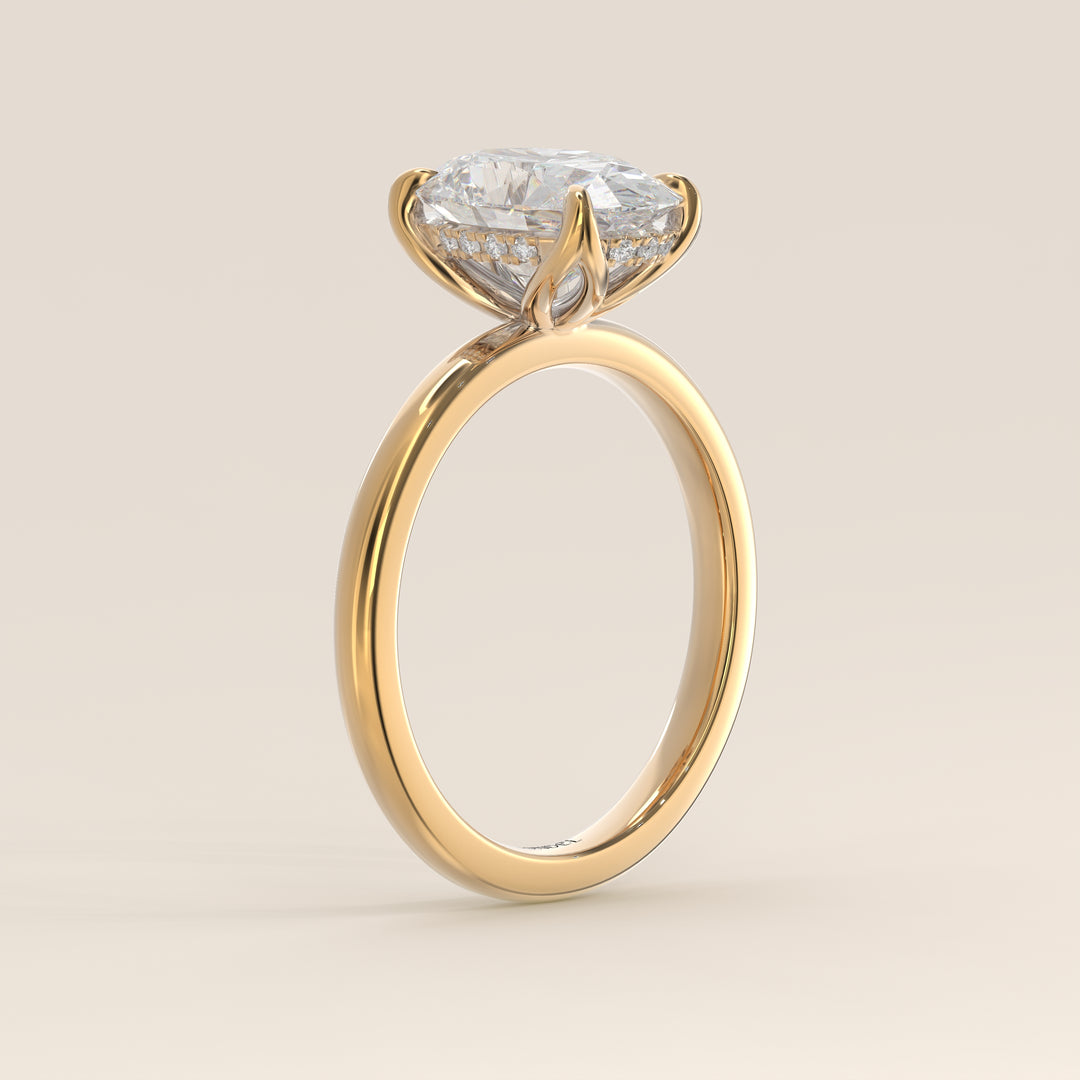 Lynn - Oval Solitair Lab Grown Diamond Ring with Petal Prongs and Hidden Halo