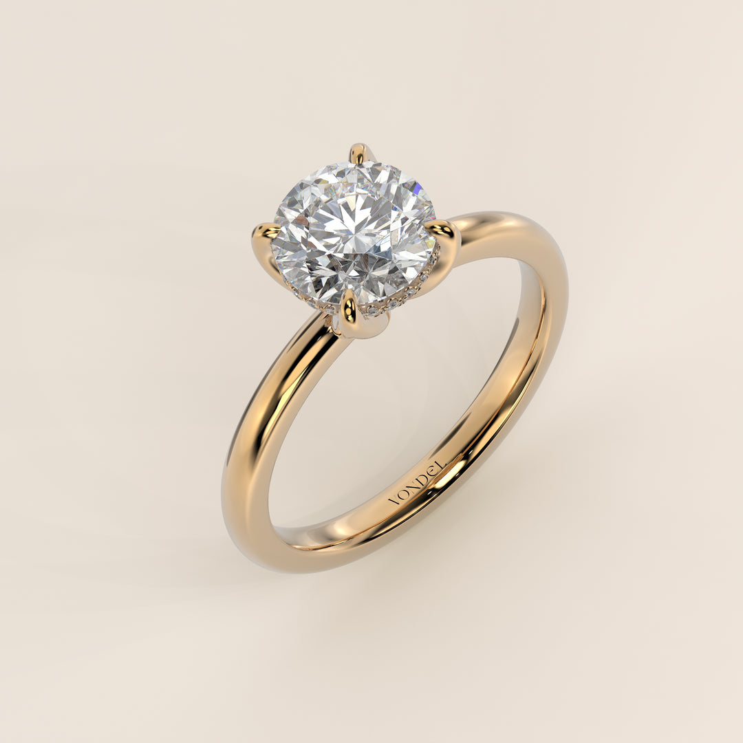 Lynn - Round Solitair Lab Grown Diamond Ring with Petal Prongs and Hidden Halo