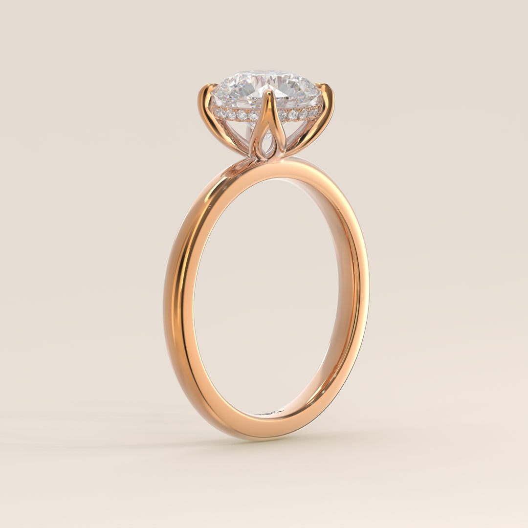 Lynn - Round Solitair Lab Grown Diamond Ring with Petal Prongs and Hidden Halo