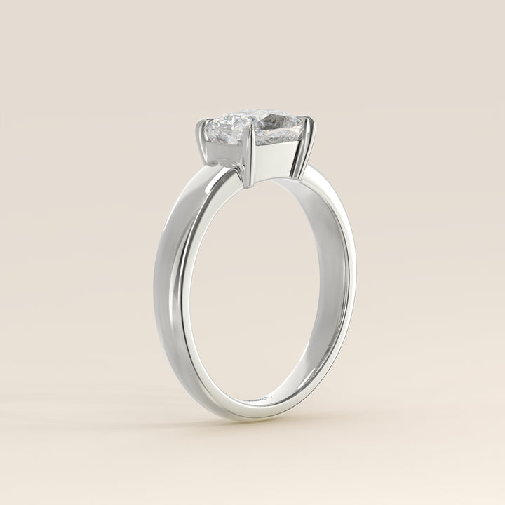 Joan - Anillo de diamantes cultivados en laboratorio, talla cojín alargada, con banda ancha.