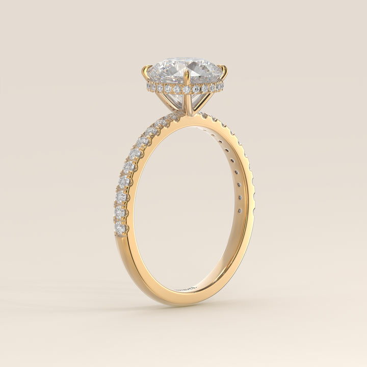 Sydney - Round Solitair Lab Grown Diamond Ring with Wrap Around Halo and Pave Band
