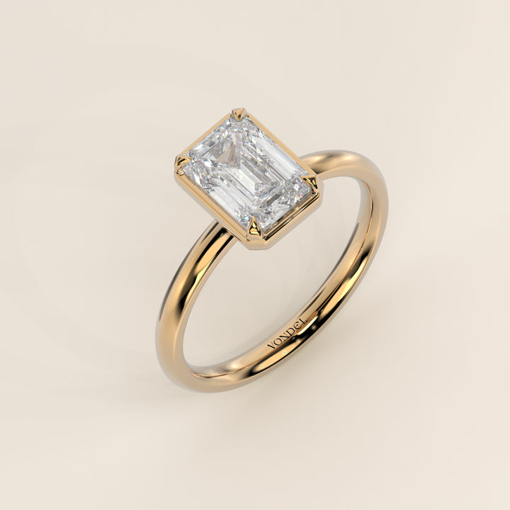 Belle - Emerald Lab Grown Diamond Ring Solitair with Faux Bezel Setting