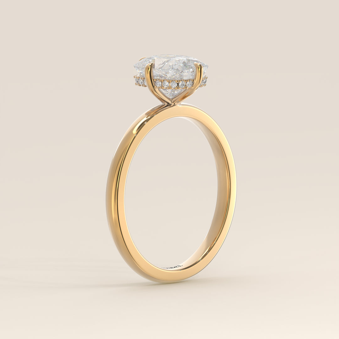 Camila - Elongated Cushion Lab Grown Diamond Ring Solitair with Compass Prongs and Hidden Halo (kopie)