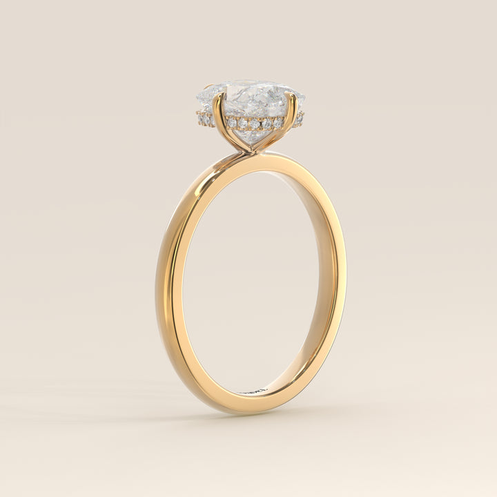Camila - Elongated Cushion Lab Grown Diamond Ring Solitair with Compass Prongs and Hidden Halo (kopie)