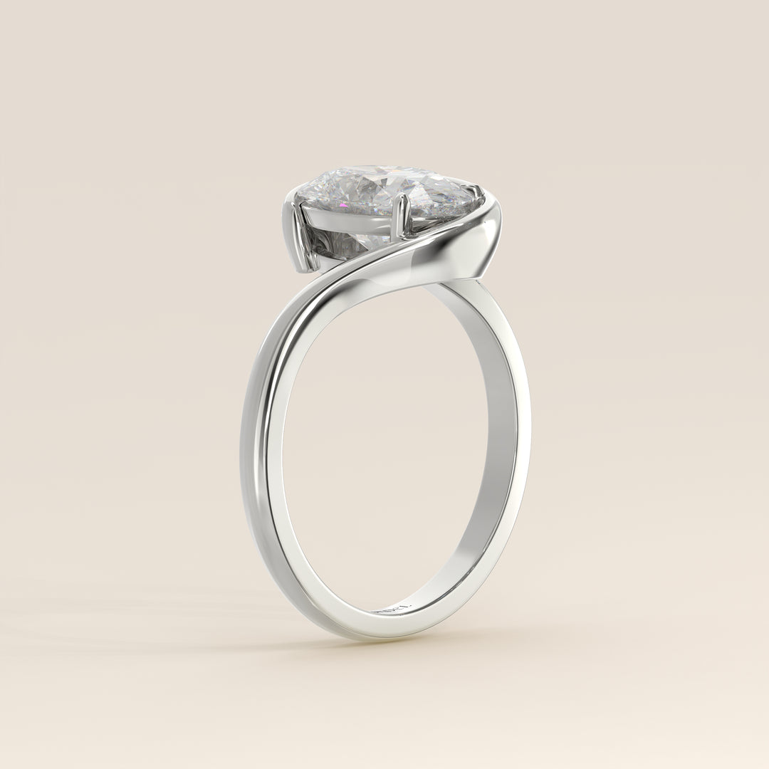 Bente - Oval Lab Grown Diamond Half Bezel Wave Ring
