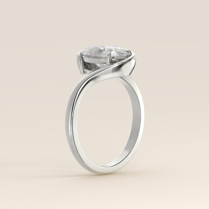 Bente - Oval Lab Grown Diamond Half Bezel Wave Ring