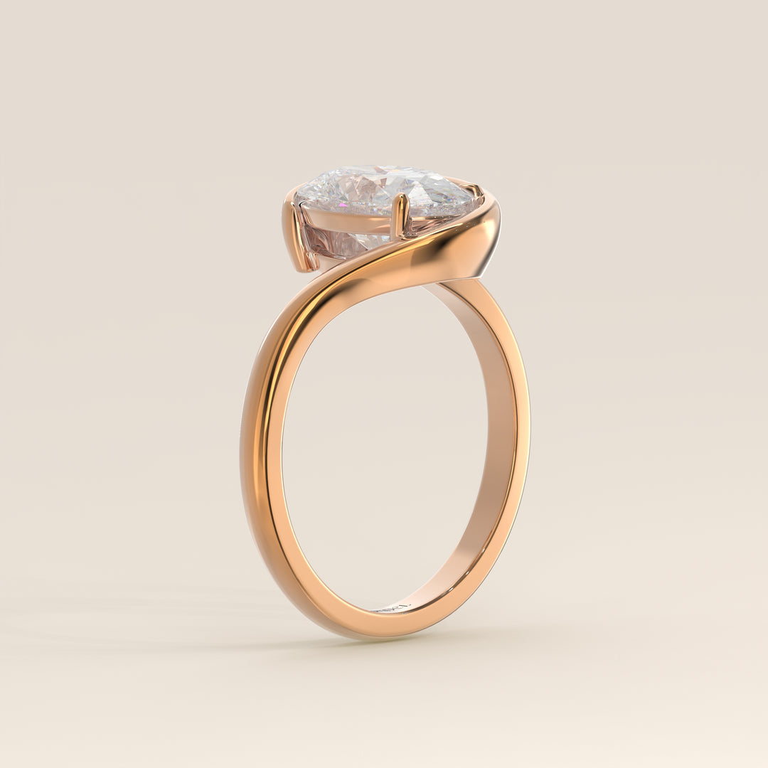 Bente - Oval Lab Grown Diamond Half Bezel Wave Ring