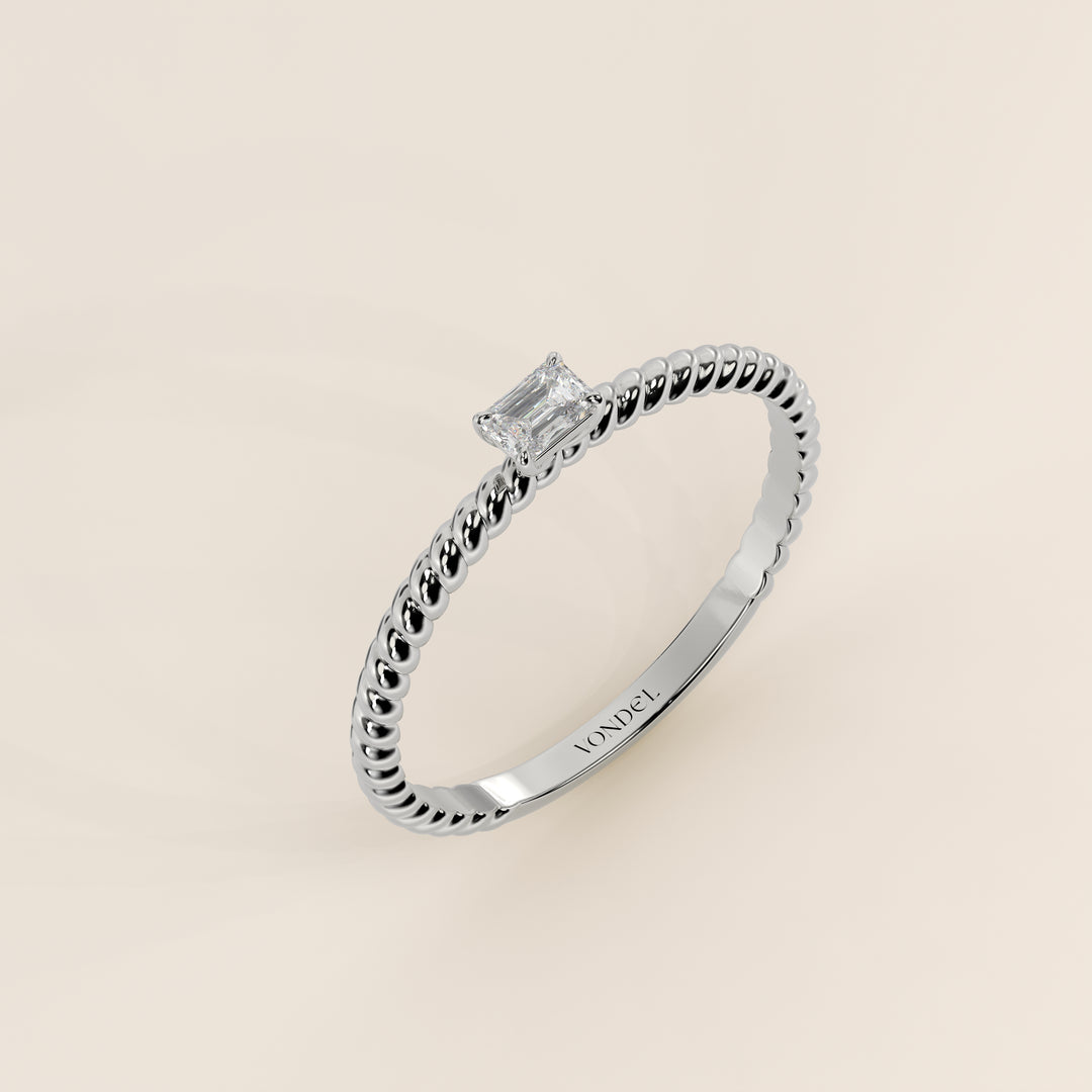 Bowie - Emerald Lab Grown Diamond Ring with Twisted Band