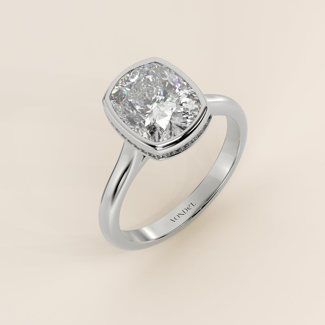 Zaar - Elongated Cushion Lab Grown Diamond Ring Solitair with Bezel Setting, Cathedral Setting and Hidden Halo