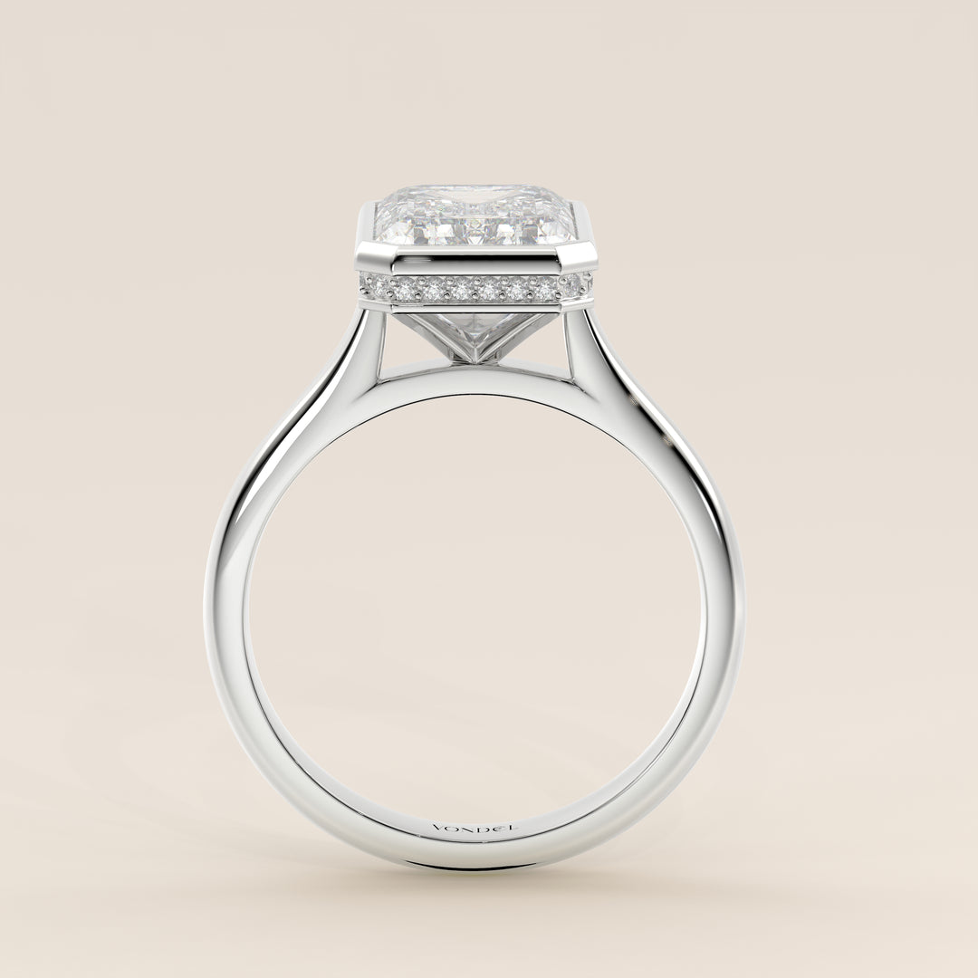 Zaar - Emerald Lab Grown Diamond Ring Solitair with Bezel Setting, Cathedral Setting and Hidden Halo