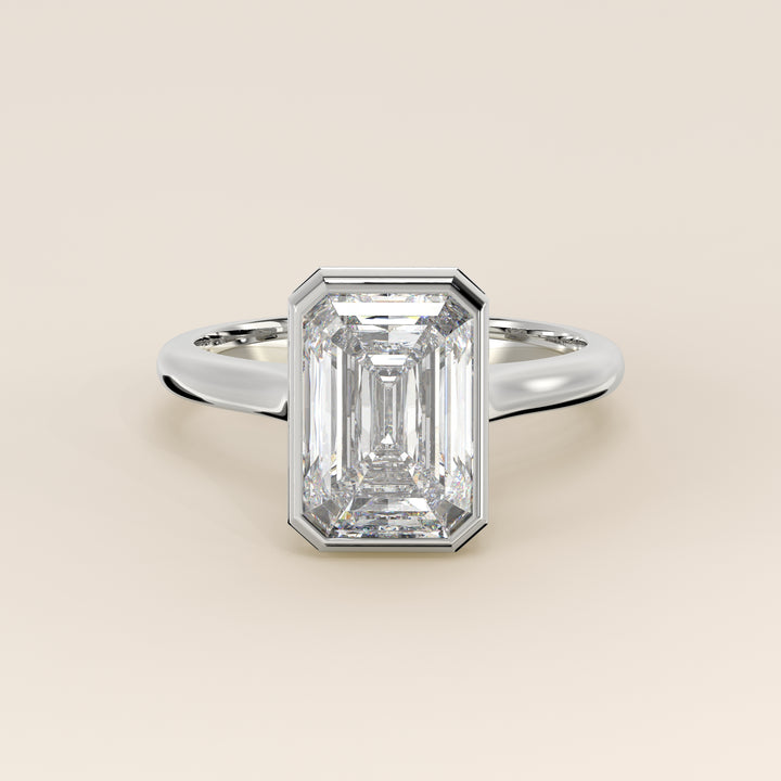 Zaar - Emerald Lab Grown Diamond Ring Solitair with Bezel Setting, Cathedral Setting and Hidden Halo