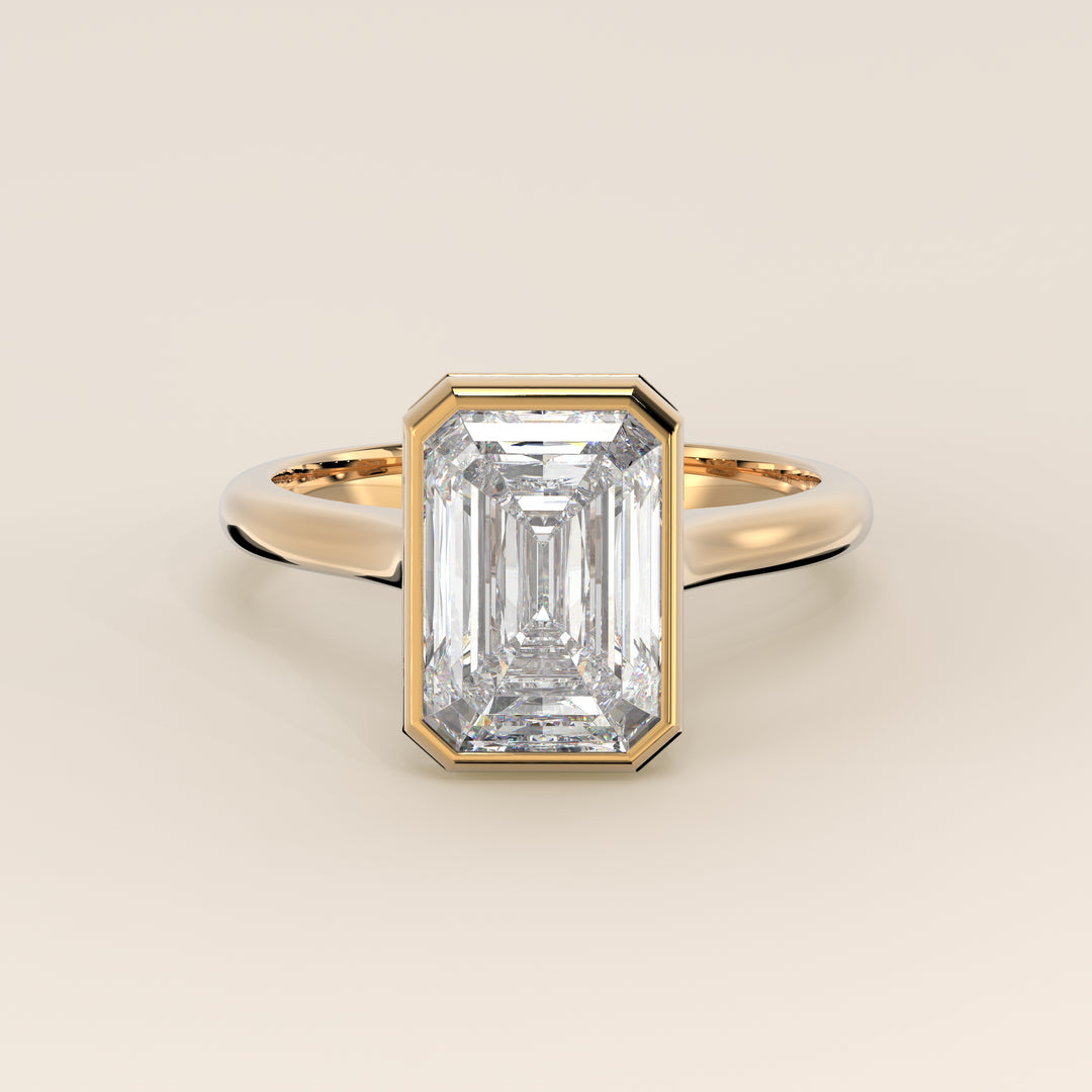 Zaar - Emerald Lab Grown Diamond Ring Solitair with Bezel Setting, Cathedral Setting and Hidden Halo