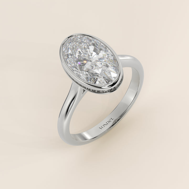 Zaar - Oval Lab Grown Diamond Ring Solitair with Bezel Setting, Cathedral Setting and Hidden Halo