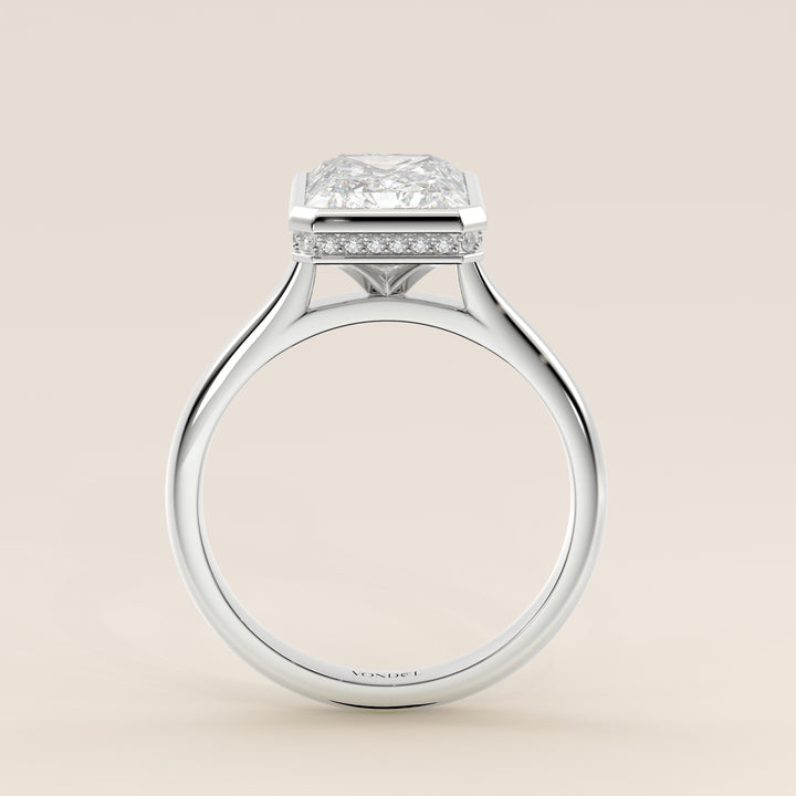 Zaar - Radiant Lab Grown Diamond Ring Solitair with Bezel Setting, Cathedral Setting and Hidden Halo