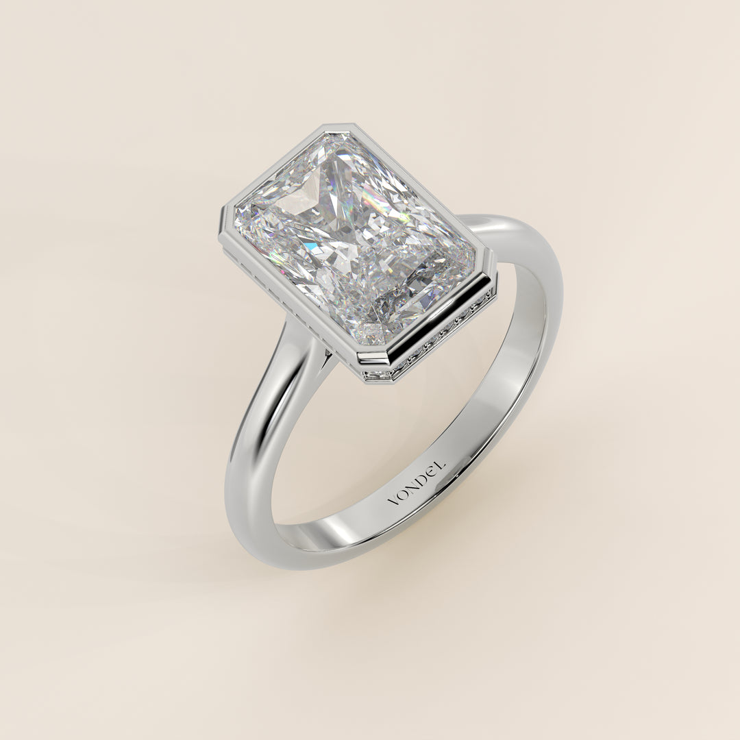 Zaar - Radiant Lab Grown Diamond Ring Solitair with Bezel Setting, Cathedral Setting and Hidden Halo