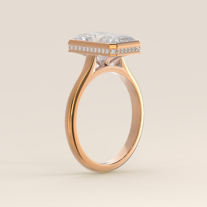 Zaar - Radiant Lab Grown Diamond Ring Solitair with Bezel Setting, Cathedral Setting and Hidden Halo