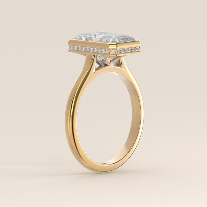 Zaar - Radiant Lab Grown Diamond Ring Solitair with Bezel Setting, Cathedral Setting and Hidden Halo