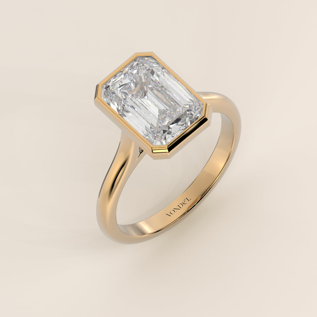 Mara - Emerald Lab Grown Diamond Ring Solitair with Bezel Setting and Cathedral Setting