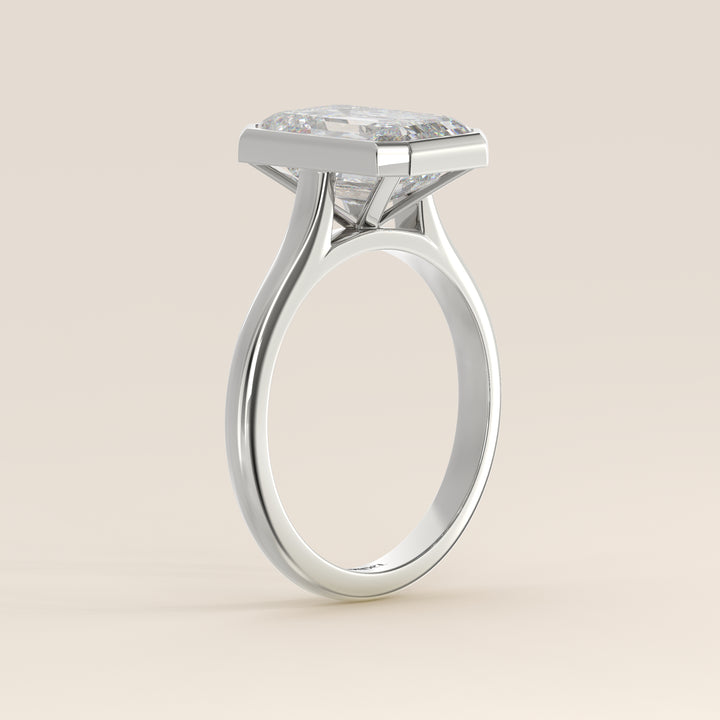 Mara - Emerald Lab Grown Diamond Ring Solitair with Bezel Setting and Cathedral Setting