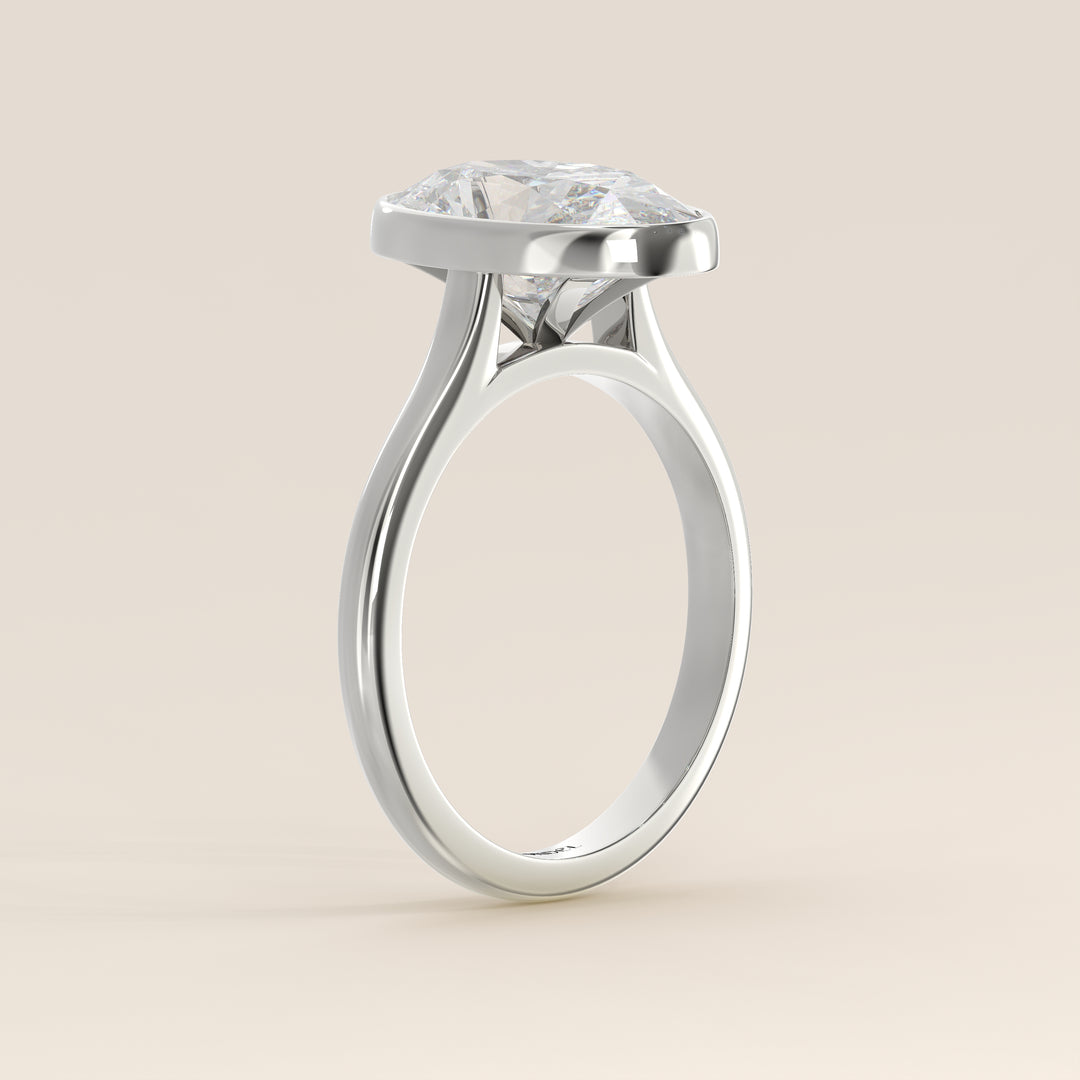 Mara - Oval Lab Grown Diamond Ring Solitair with Bezel Setting and Cathedral Setting