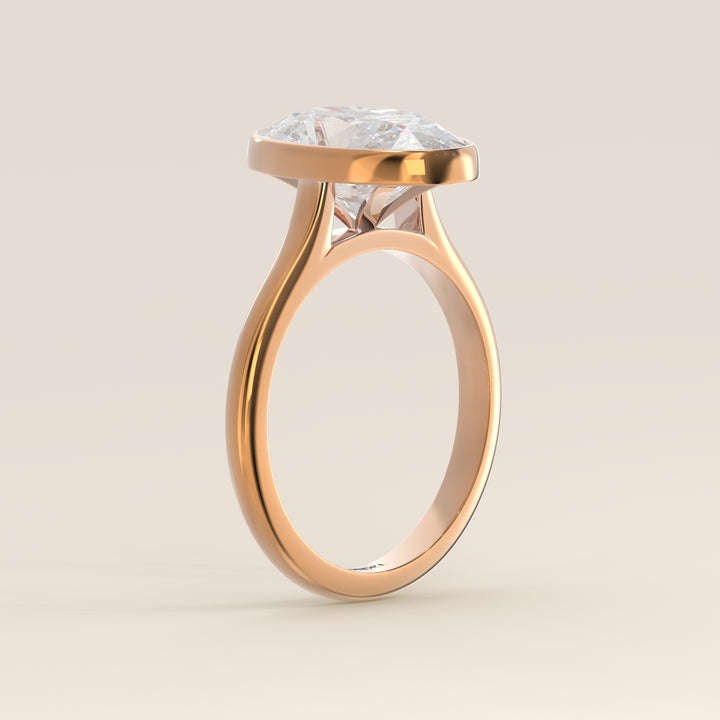 Mara - Oval Lab Grown Diamond Ring Solitair with Bezel Setting and Cathedral Setting
