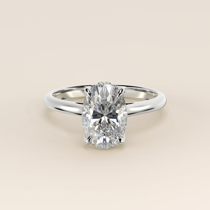 Lyann - Ovale Solitair Petal Prong With Hidden Halo
