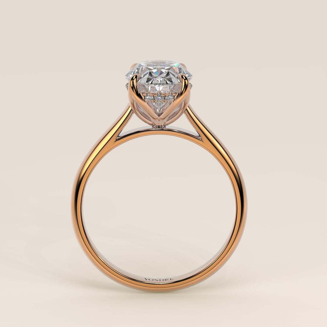 Lyann - Ovale Solitair Petal Prong With Hidden Halo