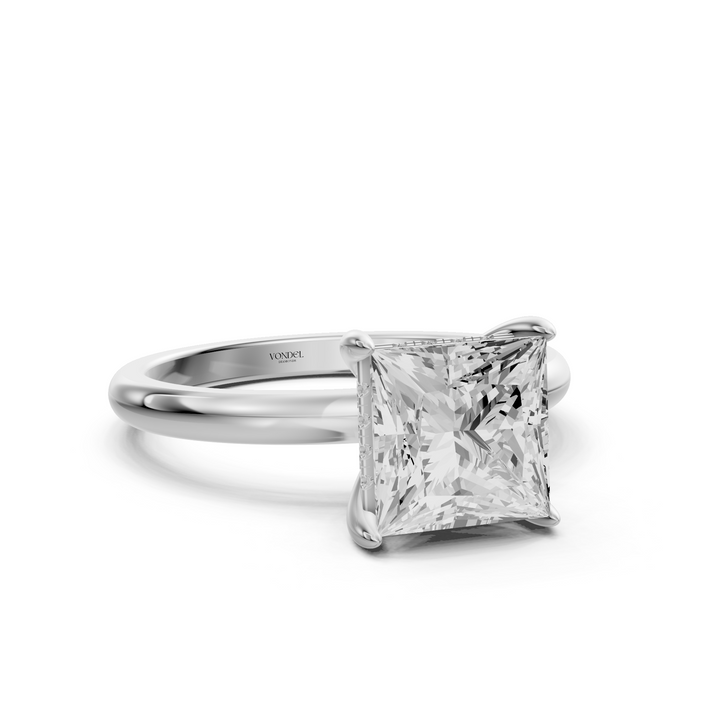 Jasmine - Solitaire Princess Ring met Hidden Halo