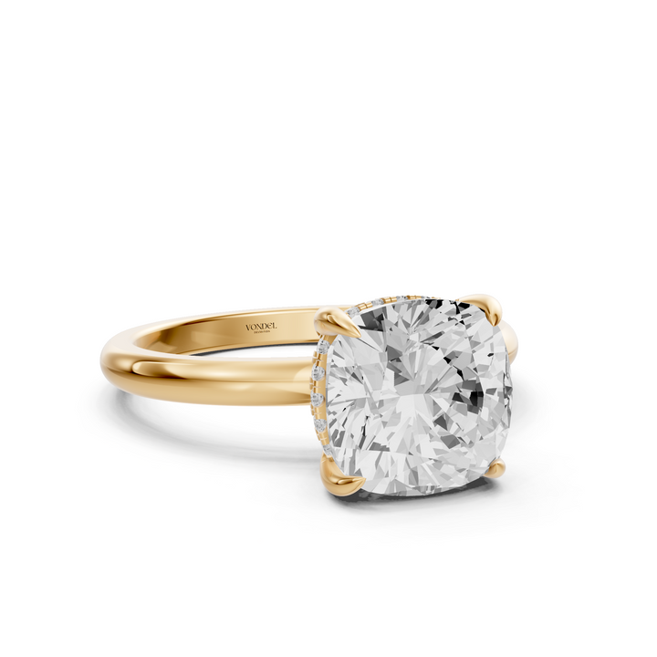 Kelly- Solitaire Cushion Ring met Hidden Halo
