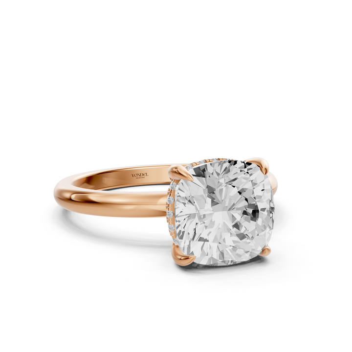 Kelly- Solitaire Cushion Ring met Hidden Halo