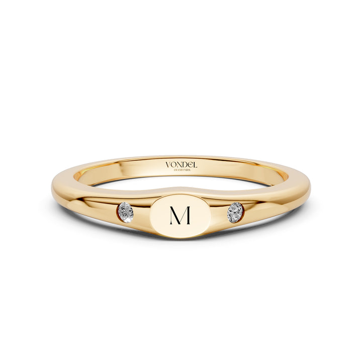 Pink Mini Zegelring met Initiaal Gravering en Diamantjes - 0,02 ct