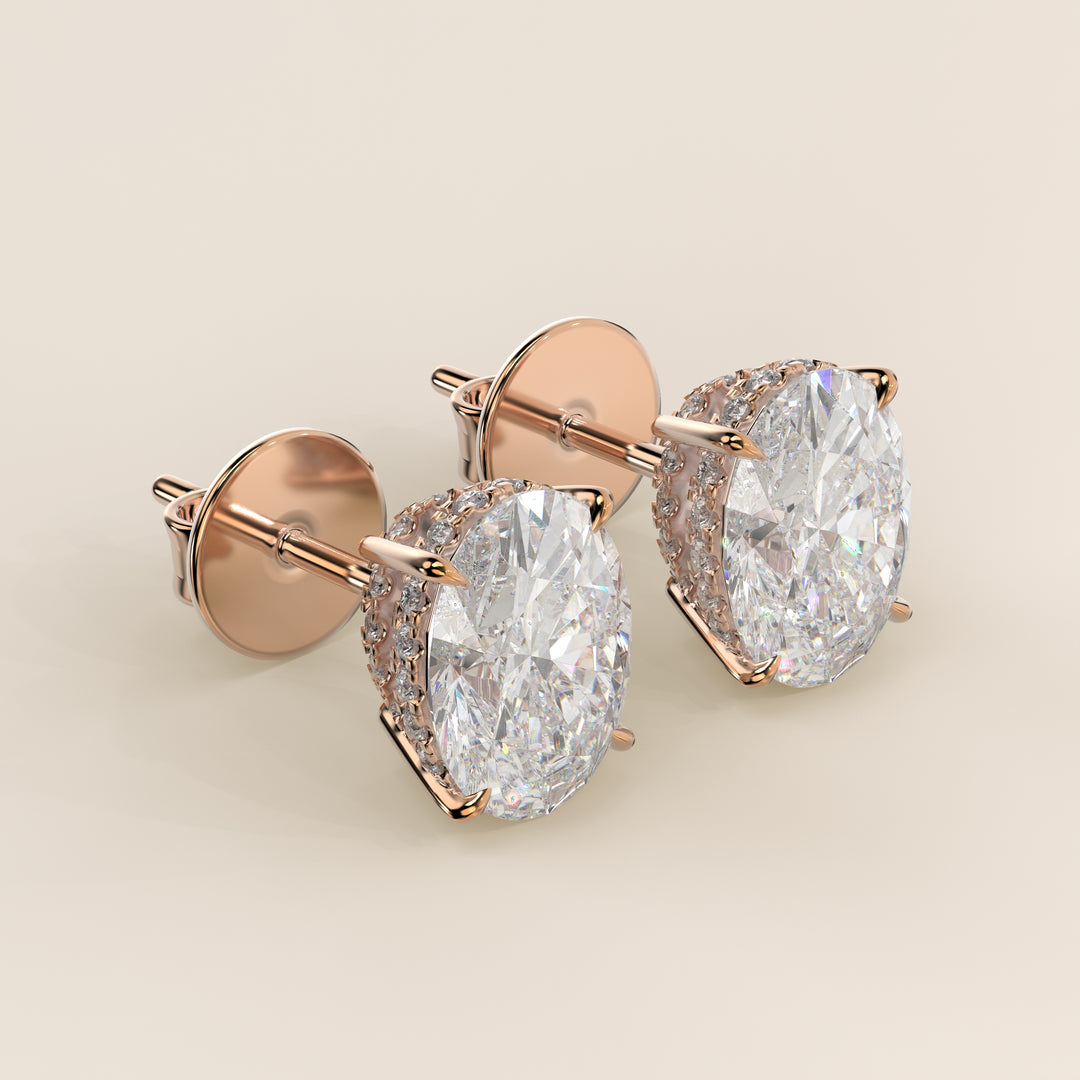 Ovale Ohrstecker mit im Labor gezüchteten Diamanten, doppeltem, verdecktem Halo und Korbfassung, Roségold