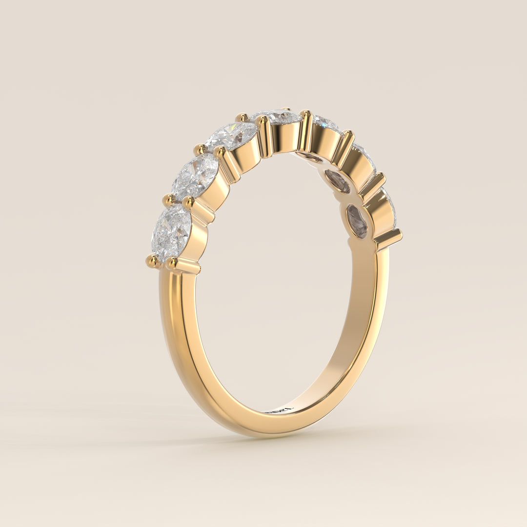 Rijring ovaal lab grown diamant east to west half gezet, geelgoud