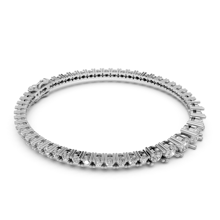 Tennisarmband Met Verloop In Diamantgrootte - 18K Witgoud - 5,76 ct