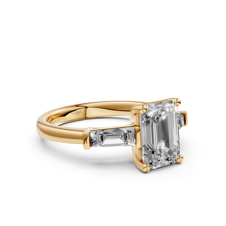 Emerald Baguette Trilogyy Ring - 2,72 ct