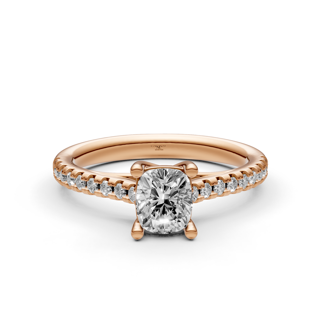 Solitair Elongated Cushion Crossover Ring met Pavé Band