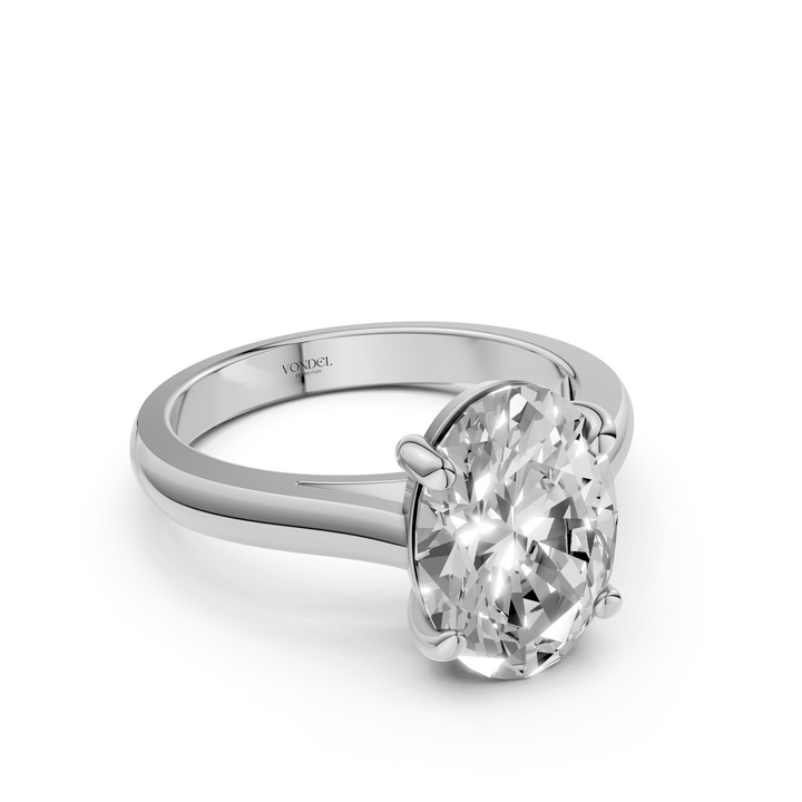 Oval Solitair Ring Met Cathedral Zetting