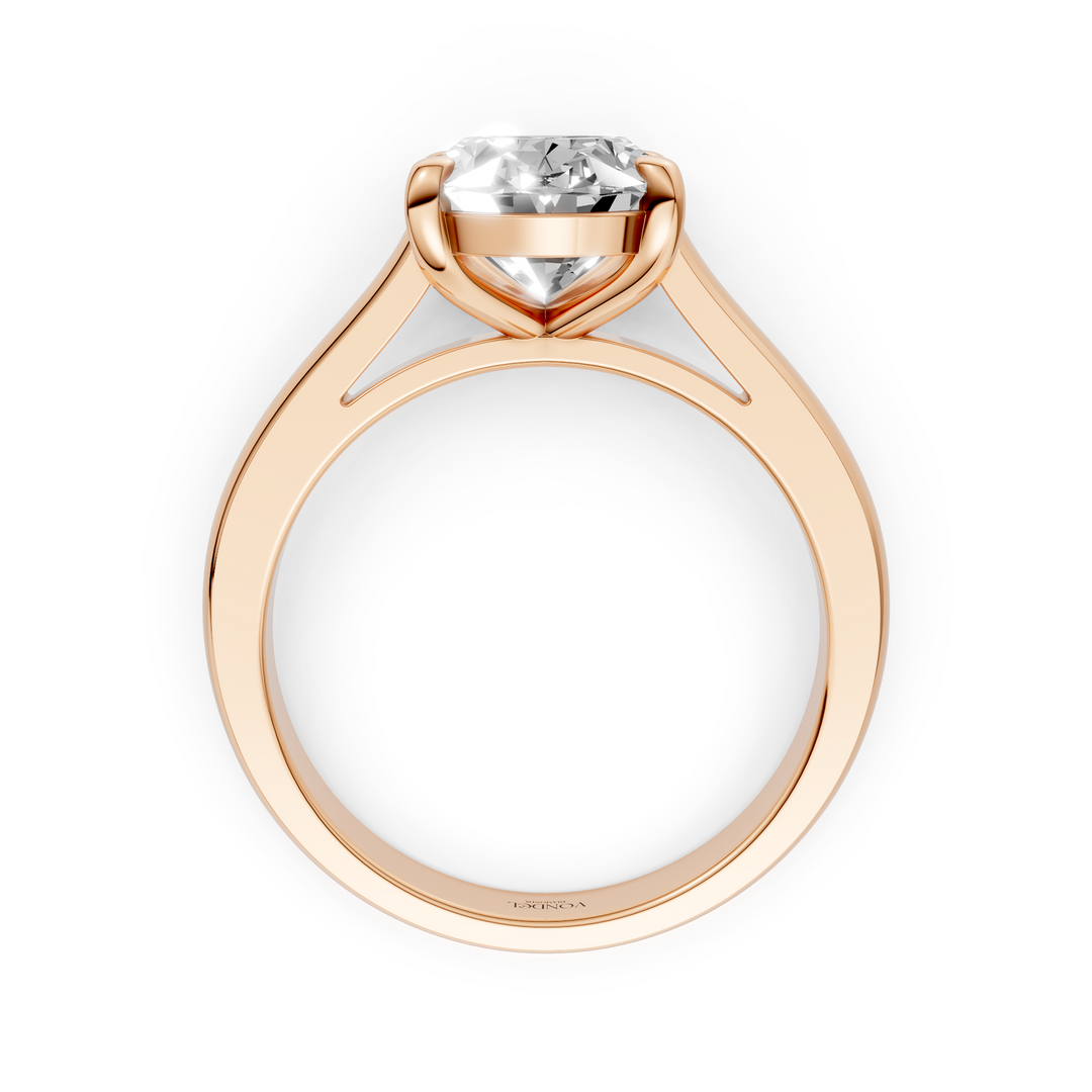 Oval Solitair Ring Met Cathedral Zetting