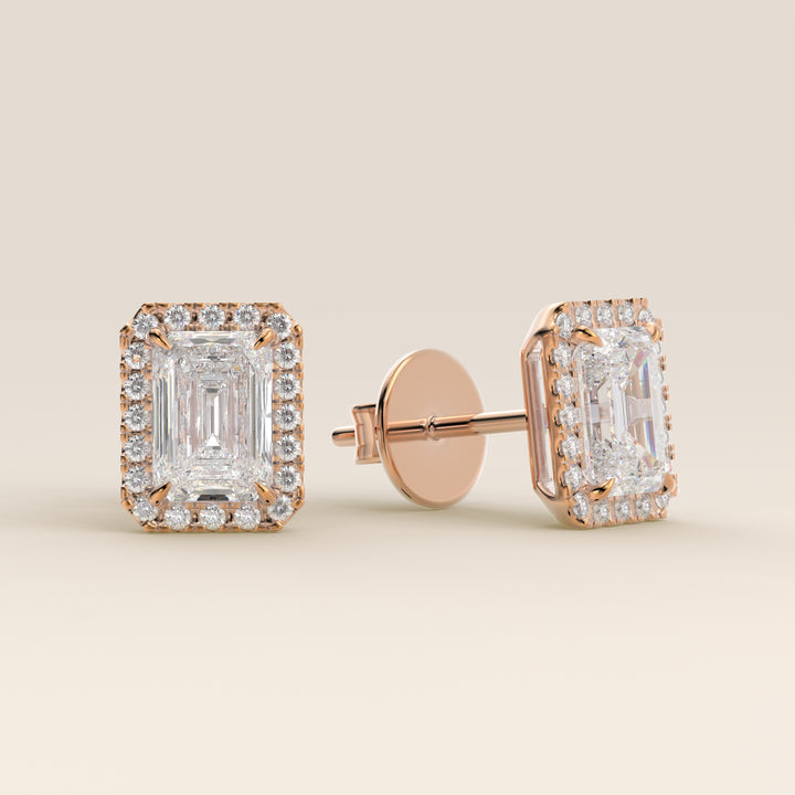 Ohrstecker mit Halo-Fassung, Smaragd, im Labor gezüchtetem Diamanten, Roségold