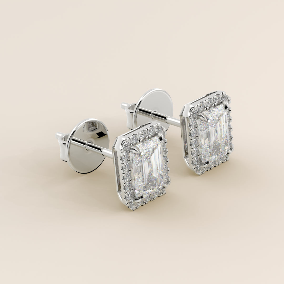 Ohrstecker mit Halo-Fassung, Smaragd, im Labor gezüchtetem Diamanten, Weißgold