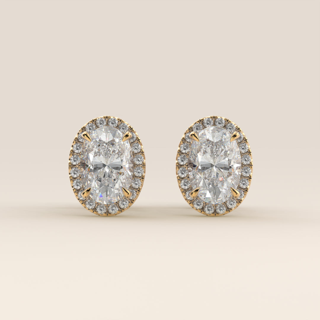 Boucles d'oreilles puces ovales Halo serties de diamants de laboratoire, or jaune