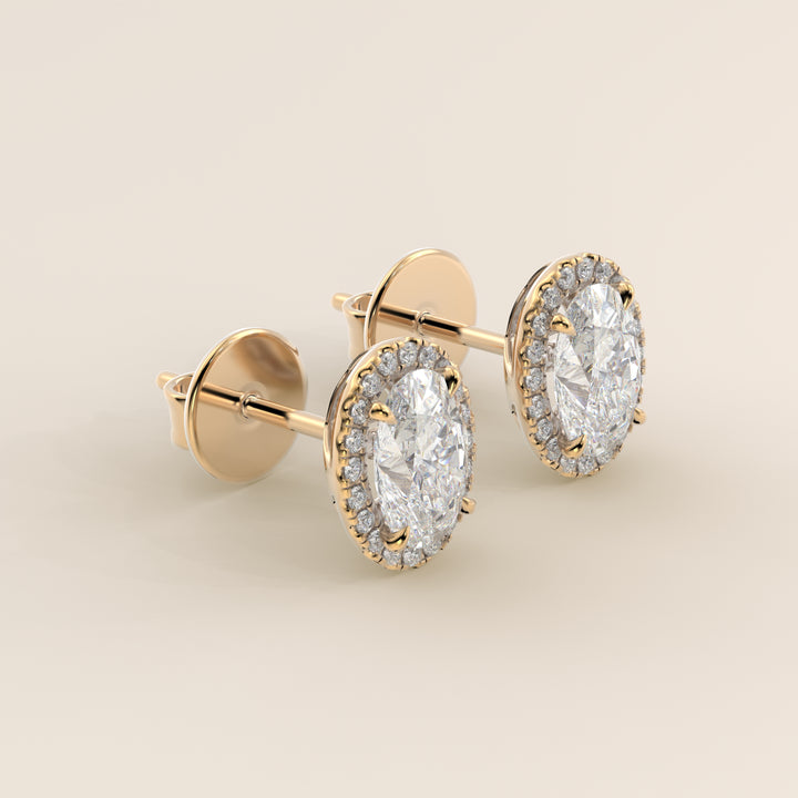 Boucles d'oreilles puces ovales Halo serties de diamants de laboratoire, or jaune