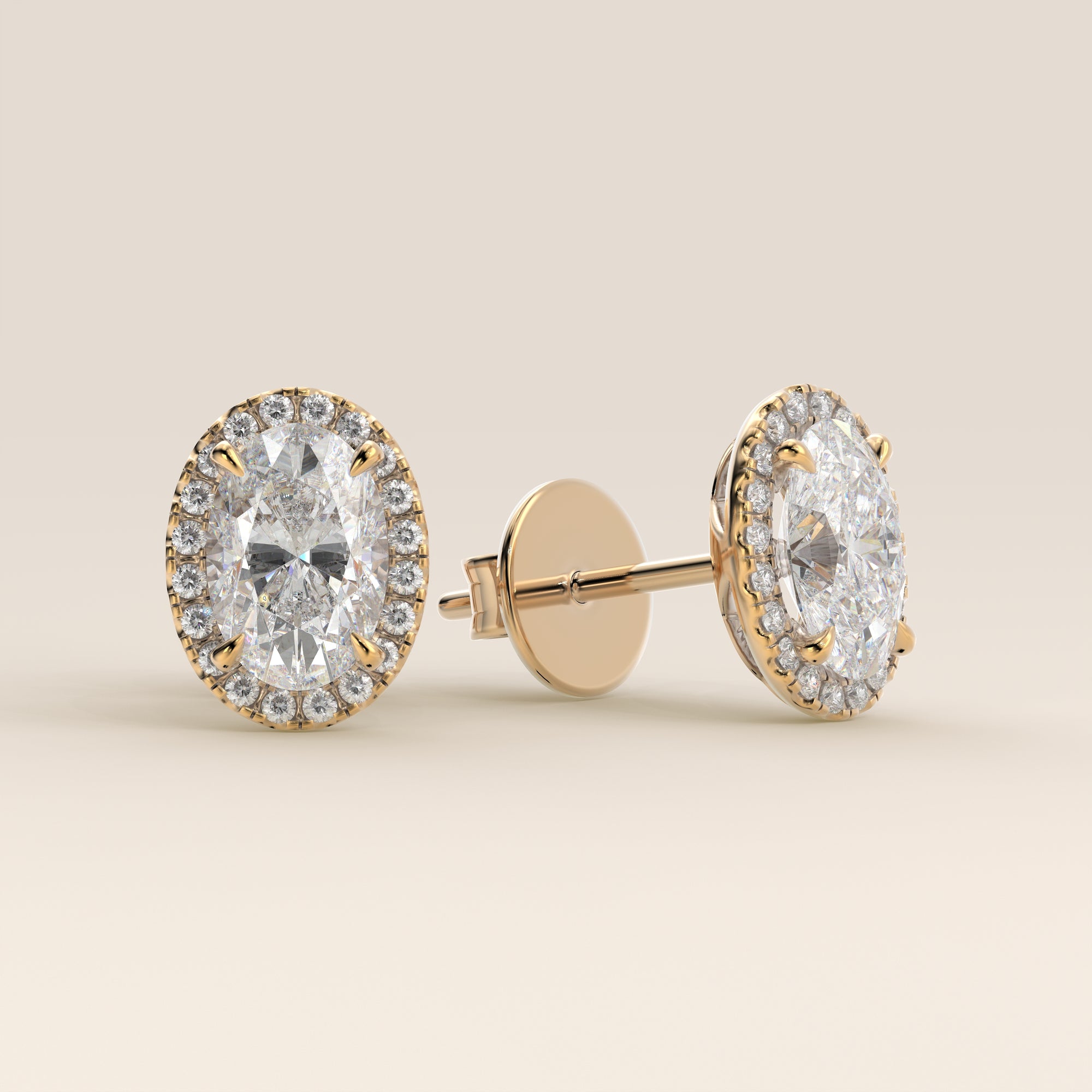 Boucles d'oreilles puces ovales Halo serties de diamants de laboratoire, or jaune