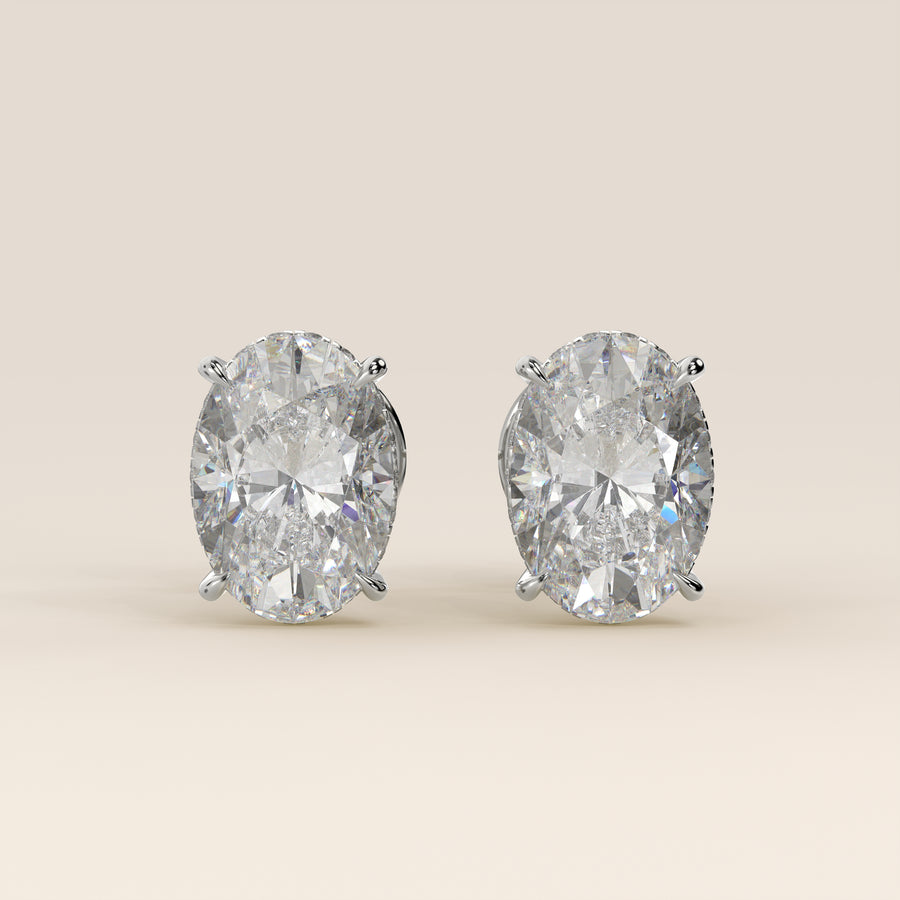 Stud oorbellen ovaal lab grown diamant met hidden halo, witgoud