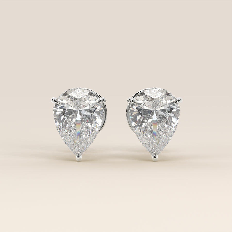 Stud oorbellen peer lab grown diamant met hidden halo, witgoud