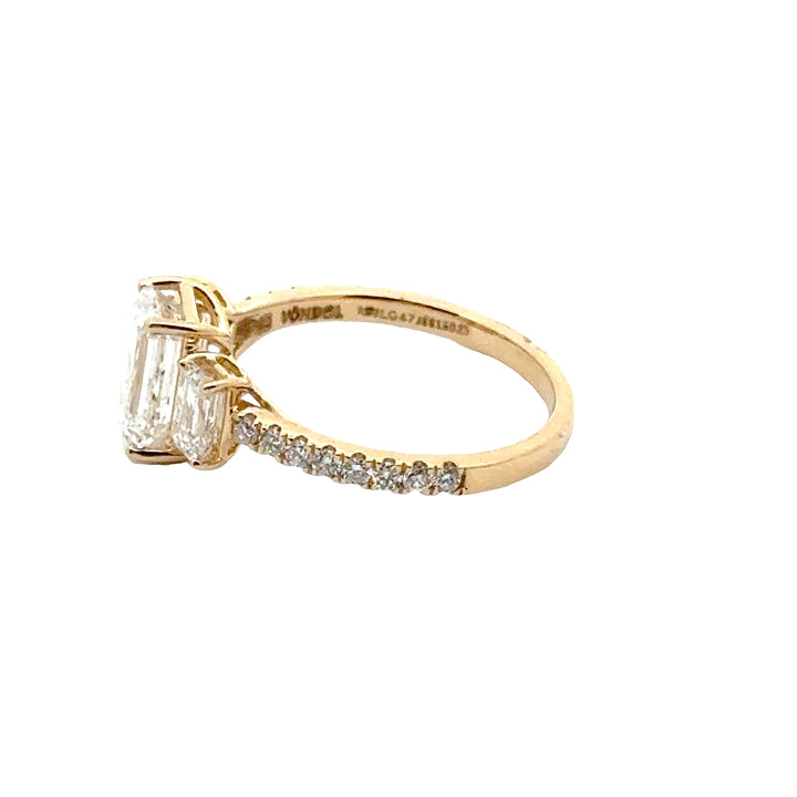 Emerald Trilogy Ring met pave band - 18K Geelgoud - 2,45 ct